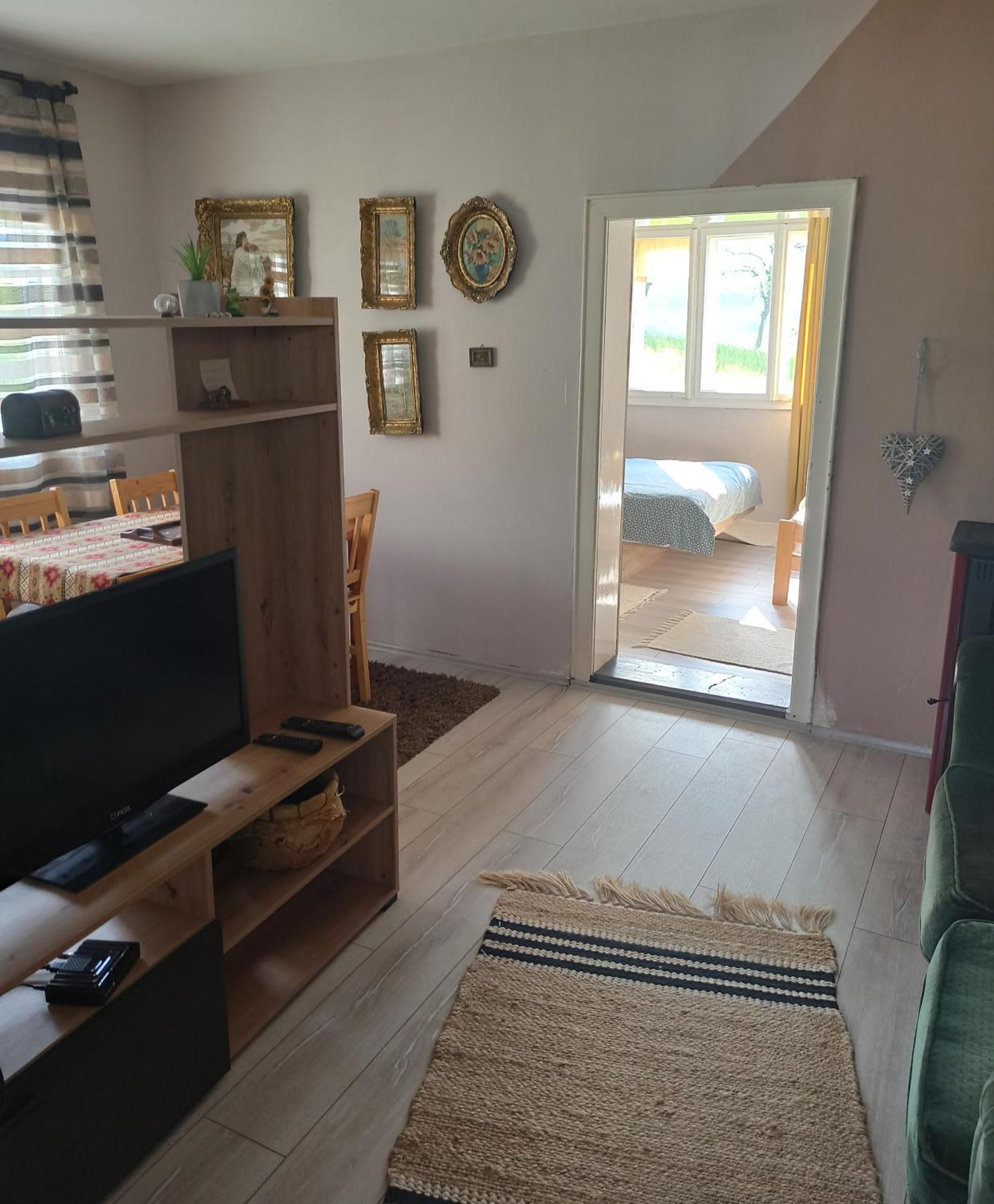 Ferienwohnung Despot s haus Kremna Exterior foto